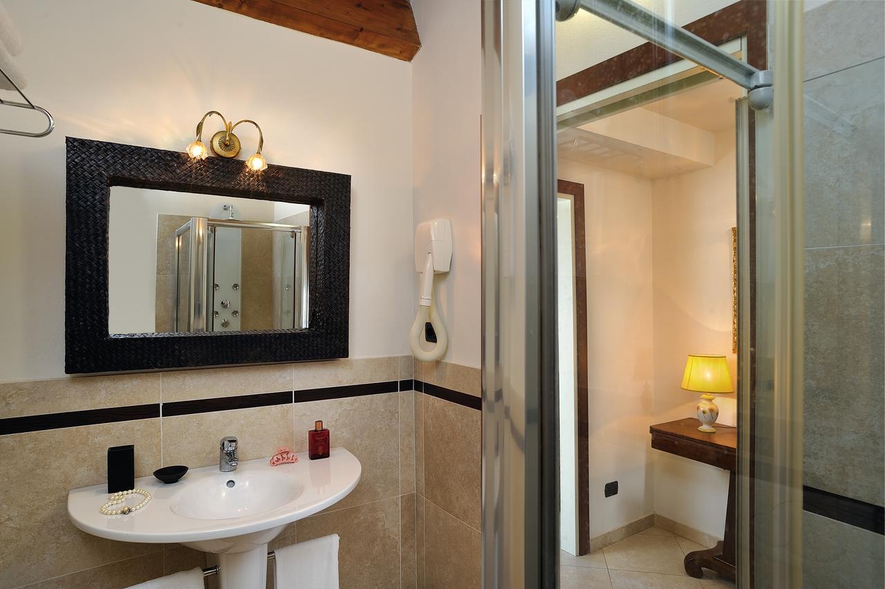 Hotel Bridge Bellaria-Igea Marina Buitenkant foto