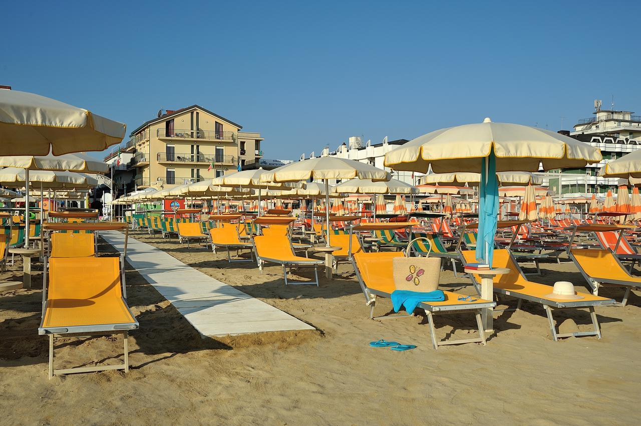 Hotel Bridge Bellaria-Igea Marina Buitenkant foto